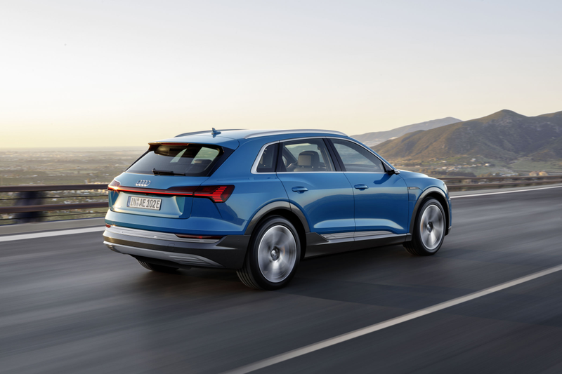 Illustration for article titled The 2019 Audi E-Tron Is a $74,800 All-Electric SUV That Can Do 0-60 in 5.5 Seconds